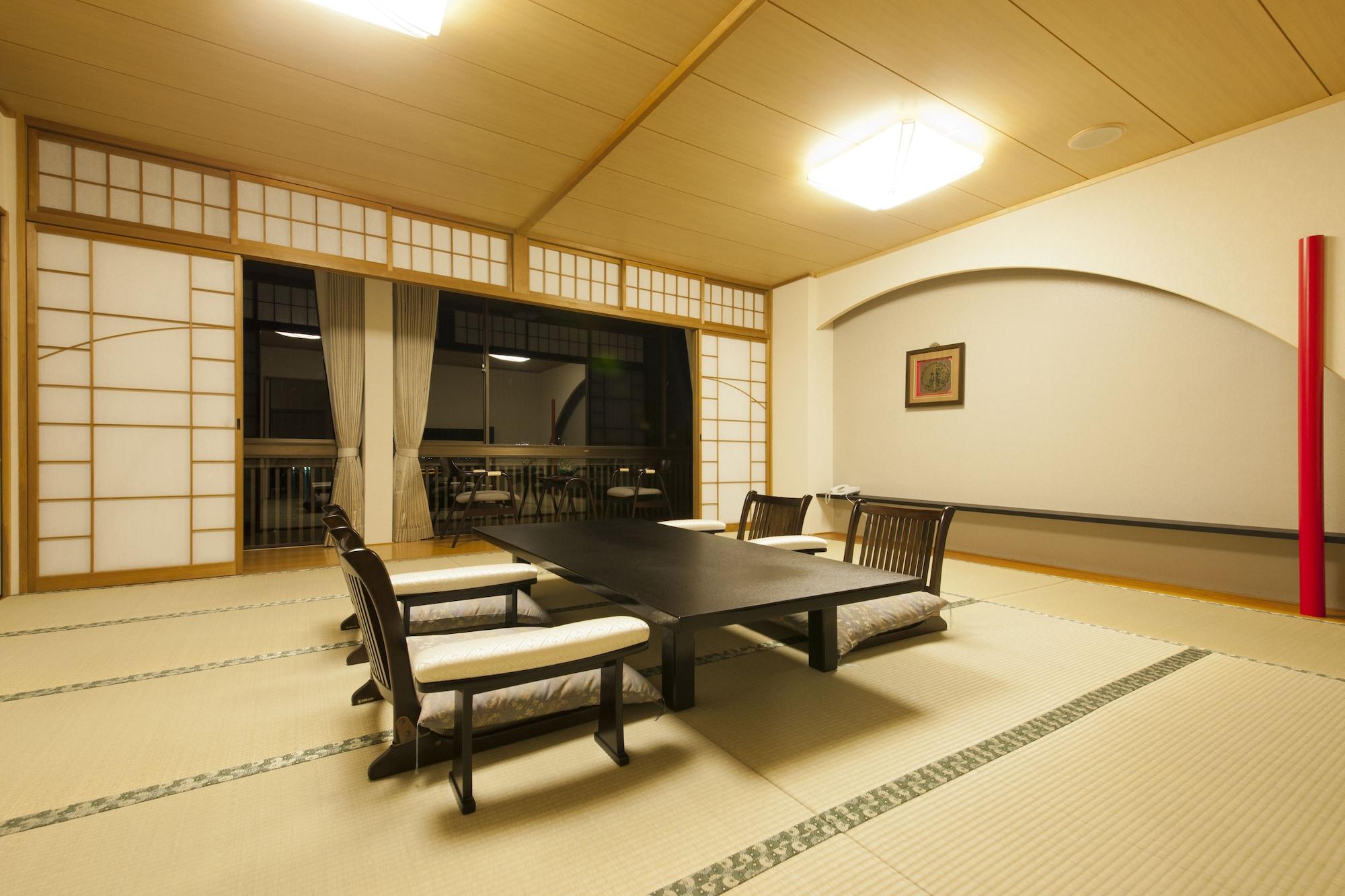 Ryokan Kikunoya 3*